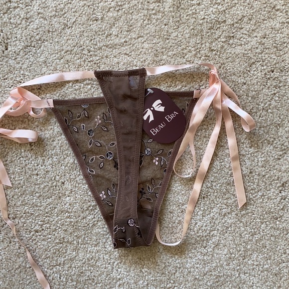 Beautiful pink/brown bra and panty set - Picture 5 of 5